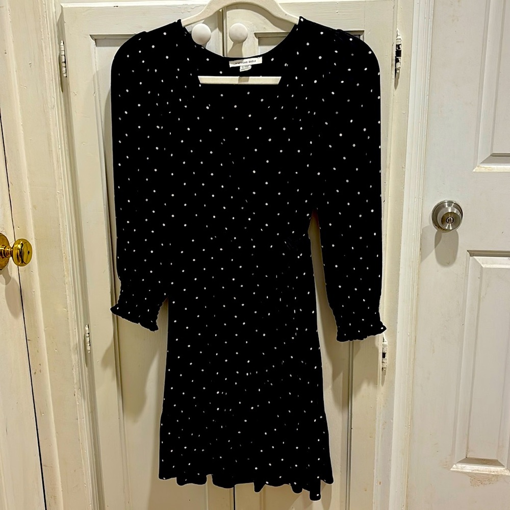 Good condition American Eagle side tie wrap dress.